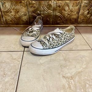 Leopard Converse